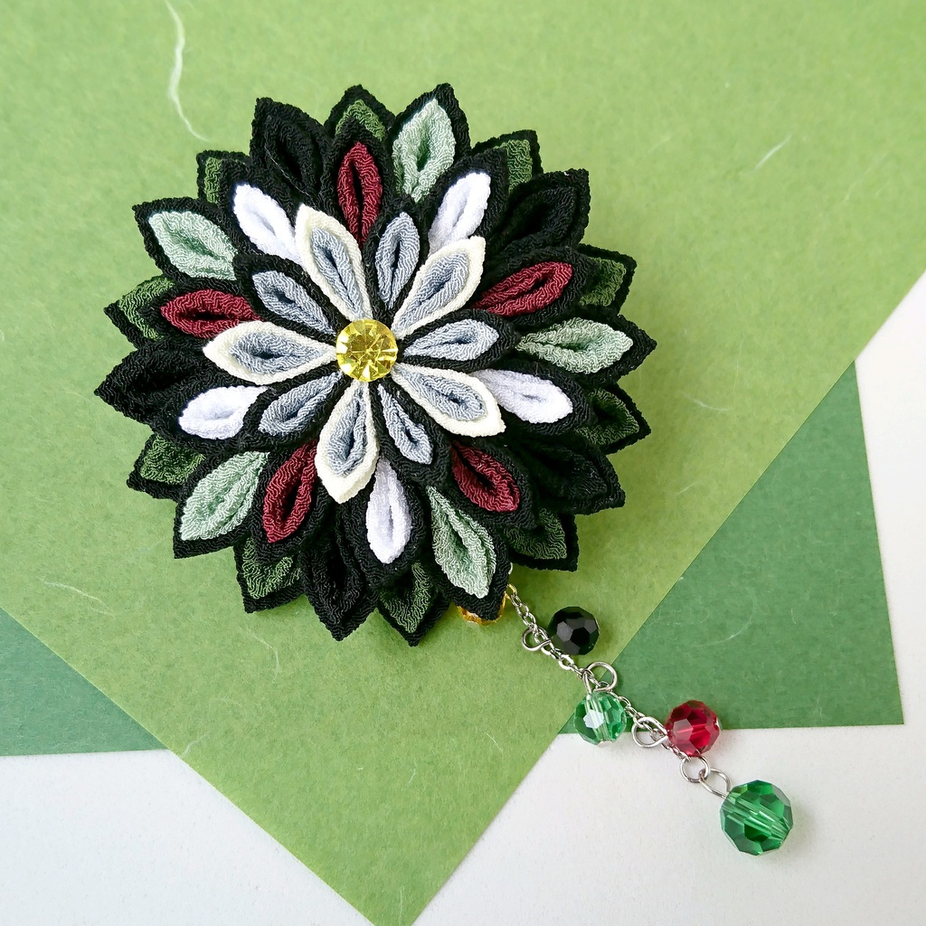 【刀剣乱舞】刀剣男士モチーフつまみ細工クリップブローチ:大