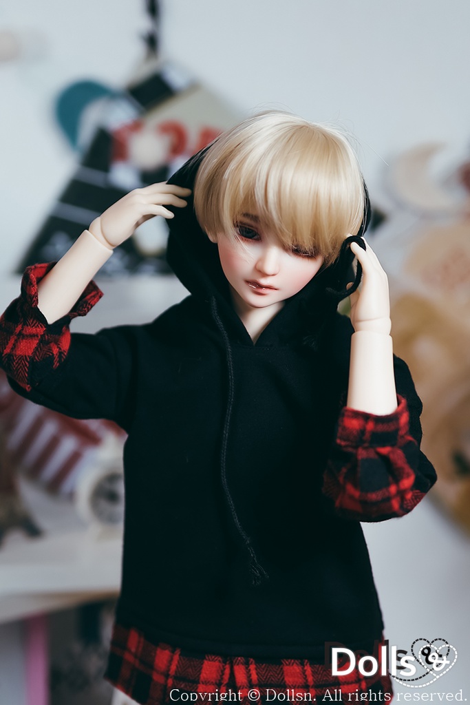 レイヤードフードTブラック 1/4 MSD 