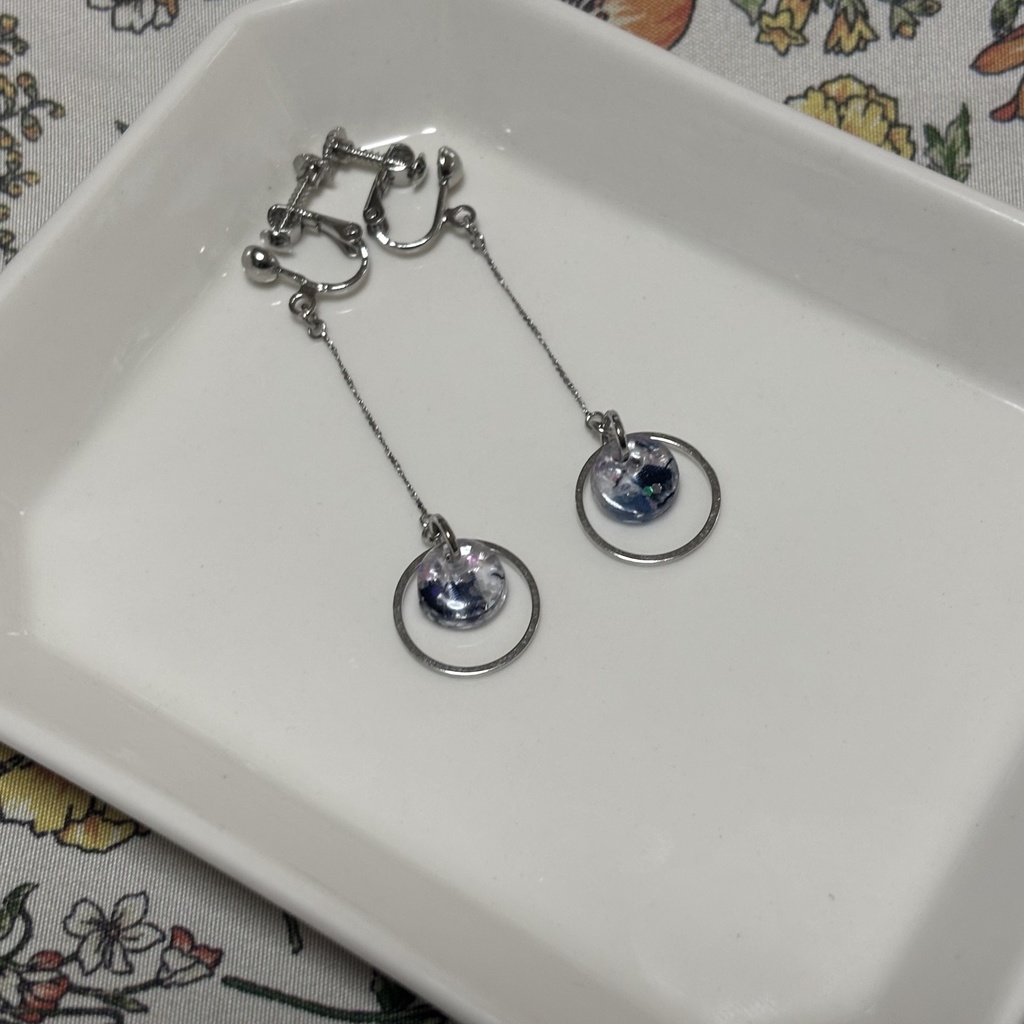 藍染生地切れ端入りイヤリング・ピアス(タイプB)