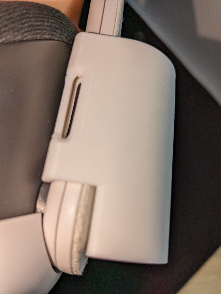 Quest3用端子保護パーツ