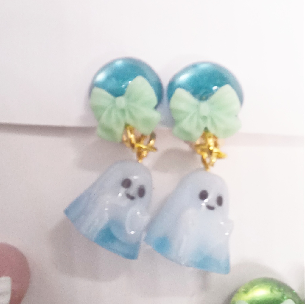 ゆらゆらおばけのイヤリングB