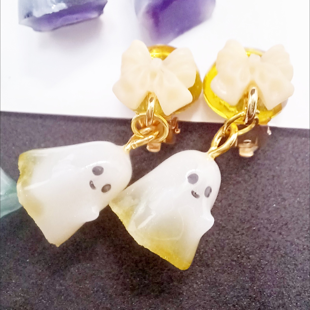 ゆらゆらおばけのイヤリングB