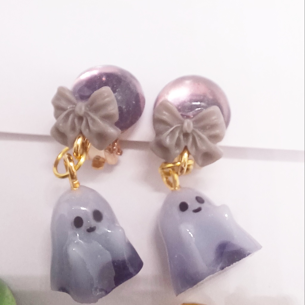 ゆらゆらおばけのイヤリングB