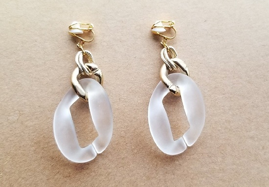 3種のチェーンイヤリング（white）