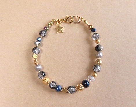 煌めく星空のブレスレット