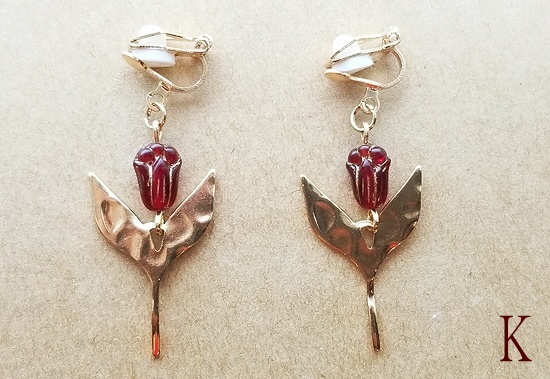 ★カラーバリエ増★一輪チューリップのイヤリング(カラーバリエーション有)