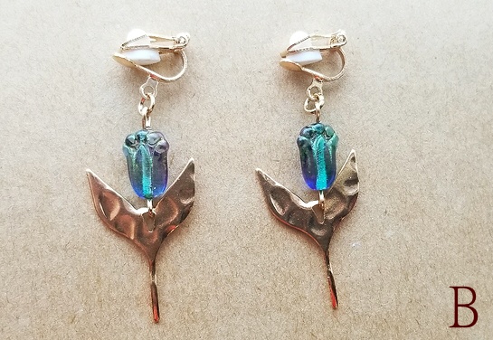 ★カラーバリエ増★一輪チューリップのイヤリング(カラーバリエーション有)