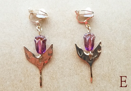 ★カラーバリエ増★一輪チューリップのイヤリング(カラーバリエーション有)