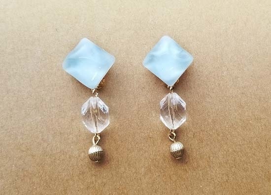 水面のきらめきイヤリング