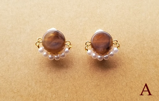 フェイクストーンコインとボトムパールのイヤリング(カラーバリエーション有)