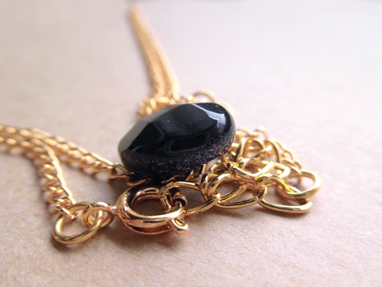 ブルーサンドストーンのシンプルネックレス