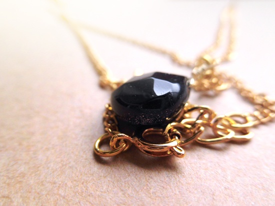 ブルーサンドストーンのシンプルネックレス