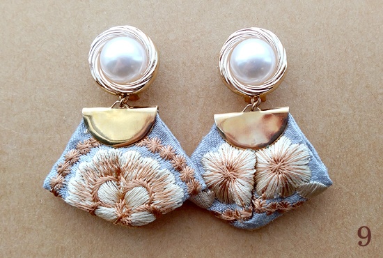 (25/09/09追加)インド刺繍リボンタッセルのイヤリング(バリエーション有)