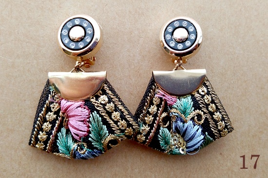 (25/09/09追加)インド刺繍リボンタッセルのイヤリング(バリエーション有)