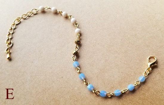 小粒チェコビーズのブレスレット(バリエーション有)