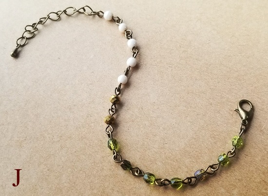 小粒チェコビーズのブレスレット(バリエーション有)