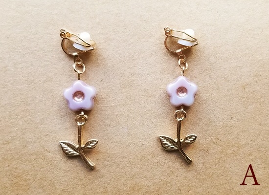 レトロフラワーの一輪イヤリング(バリエーション有)