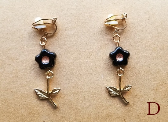 レトロフラワーの一輪イヤリング(バリエーション有)