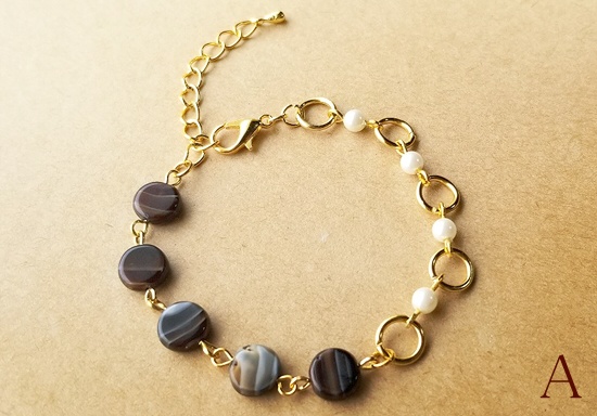 ラウンドカットチェコビーズとオリジナルチェーンのブレスレット(バリエーション有)