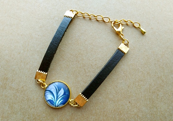 ★革紐リニューアル★オリエンタルブルーのブレスレット(バリエーション有)