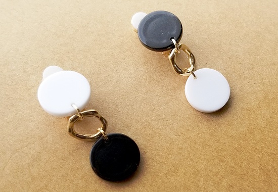 オセロカラーイヤリング