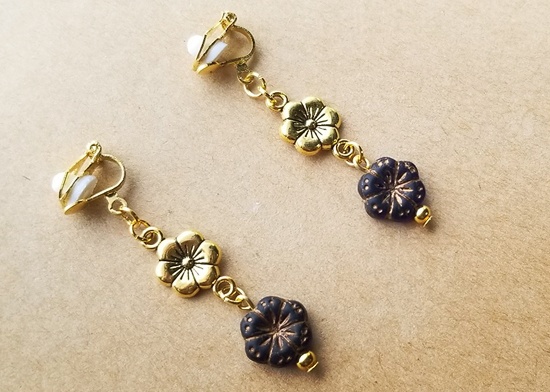 チェコ&メタルフラワーのイヤリング(バリエーション有)