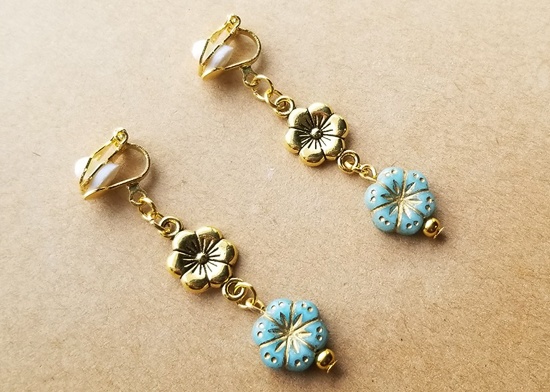 チェコ&メタルフラワーのイヤリング(バリエーション有)