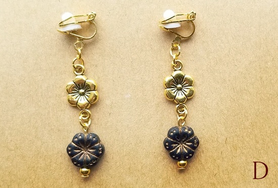 チェコ&メタルフラワーのイヤリング(バリエーション有)