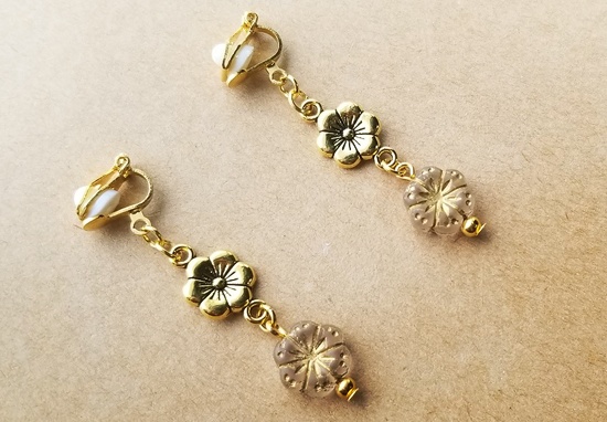 チェコ&メタルフラワーのイヤリング(バリエーション有)