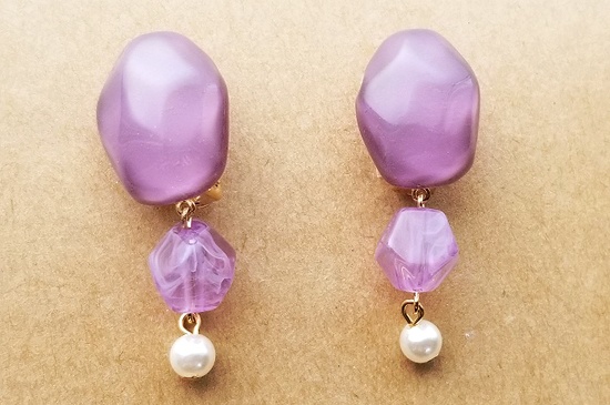 タンブルカボションのイヤリング（B）