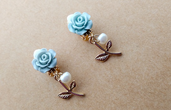 ミニバラと雫のイヤリング(バリエーション有)