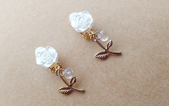 ミニバラと雫のイヤリング(バリエーション有)