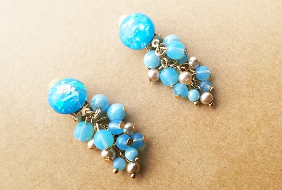 チェコビーズの泡沫イヤリング