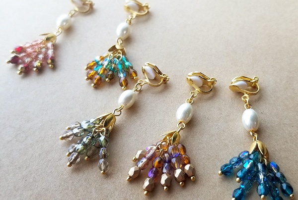 チェコファイアポリッシュガラスのタッセルイヤリング（バリエーション有）