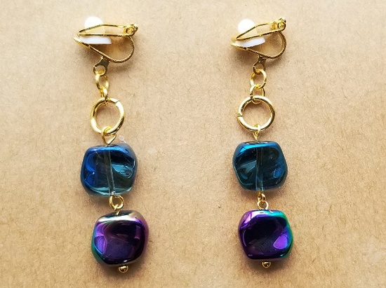 オーロラガラスのイヤリング（B）