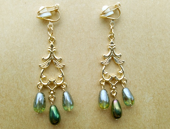 ドロップガラスのシャンデリアイヤリング（C）