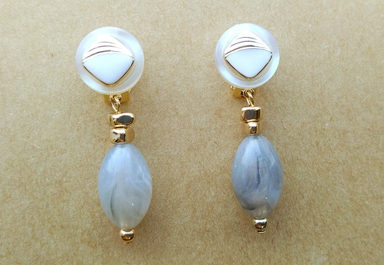 リメイクボタンのイヤリング（I）