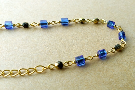 キューブガラスとチェコビーズのブレスレット(C)