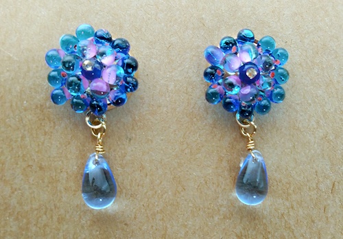 つぶつぶビーズカボションのイヤリング（B）