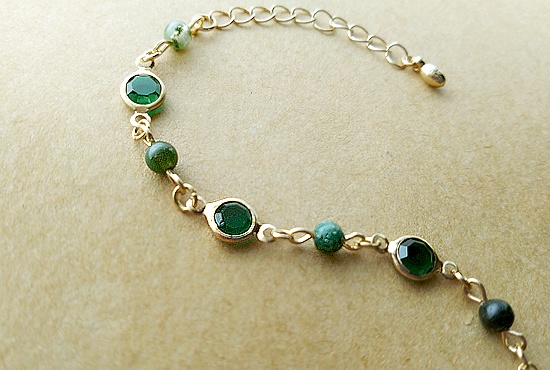 ストーンビーズとフレームコネクターのブレスレット(バリエーション有)