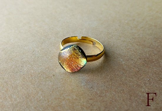 ダイクロガラスの指輪(バリエーション有)