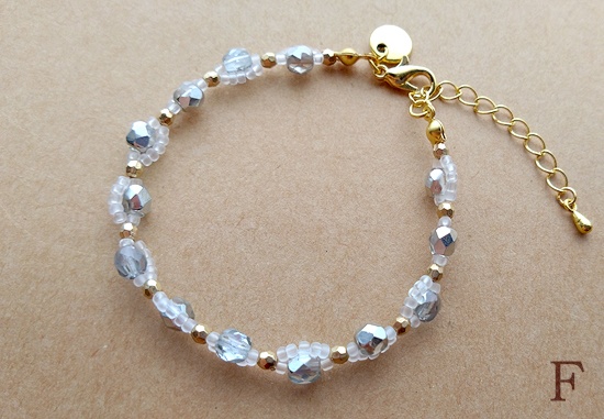 チェコファイアポリッシュとシードビーズのブレスレット(バリエーション有)