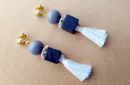 ウッドビーズと異素材MIXイヤリング(B)