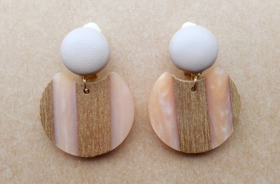 ウッド×レジンの異素材イヤリング（F）