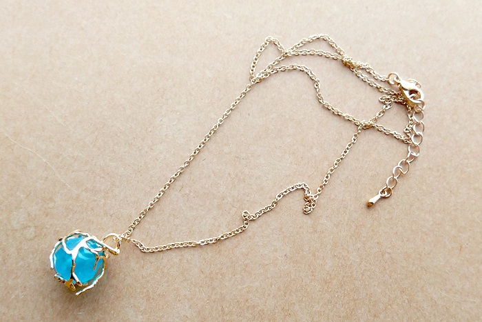 ブルーガラスのケージネックレス（A）