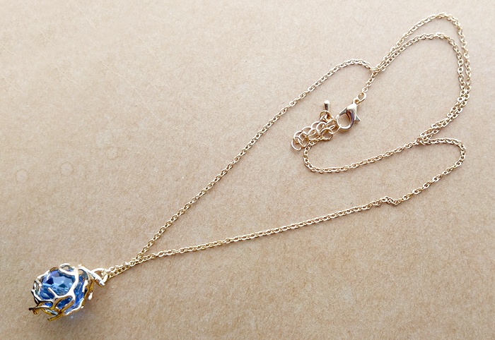 ブルーガラスのケージネックレス（D）