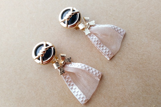 ラッピングリボンのイヤリング(A)