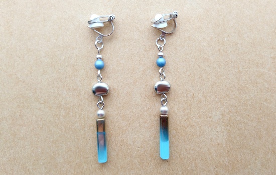 銀の雪解けスティックイヤリング（B）