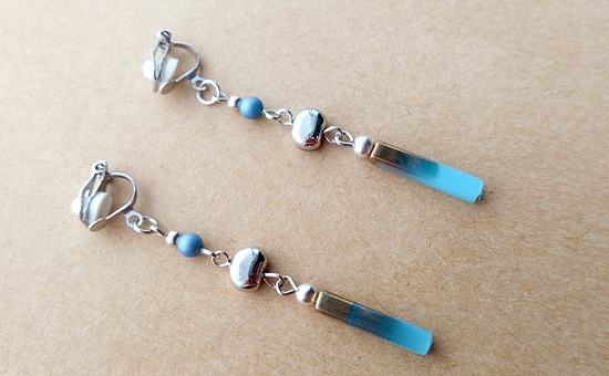 銀の雪解けスティックイヤリング(B)