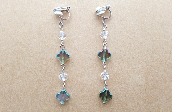 春待つ緑のイヤリング